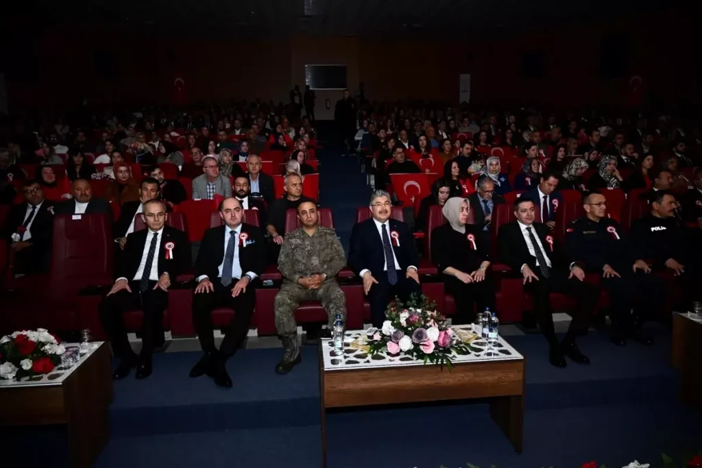 Adana, Mersin, Hatay ve Osmaniye’de Öğretmenler Günü kutlandı