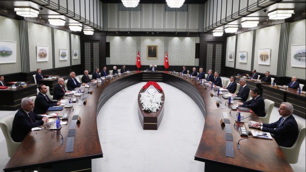 Beştepe’de Kritik Kabine Toplantısı: Güvenlik, Ekonomi ve Bölgesel Gelişmeler Masada