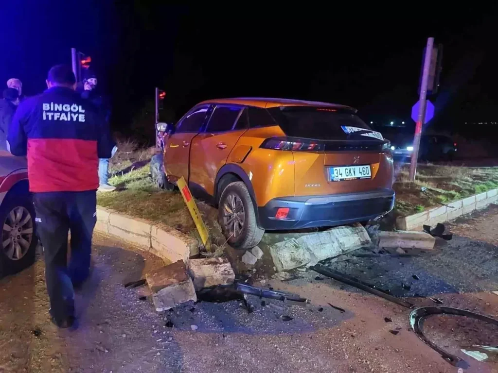 Bingöl’de Trafik Kazası: 4 Yaralı