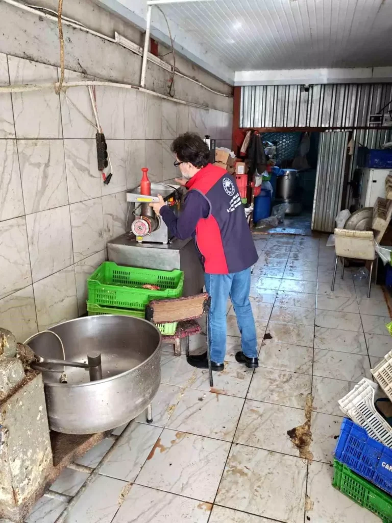 Çanakkale’de Müsaadesiz Et Sürece İşletmesi Mühürlendi