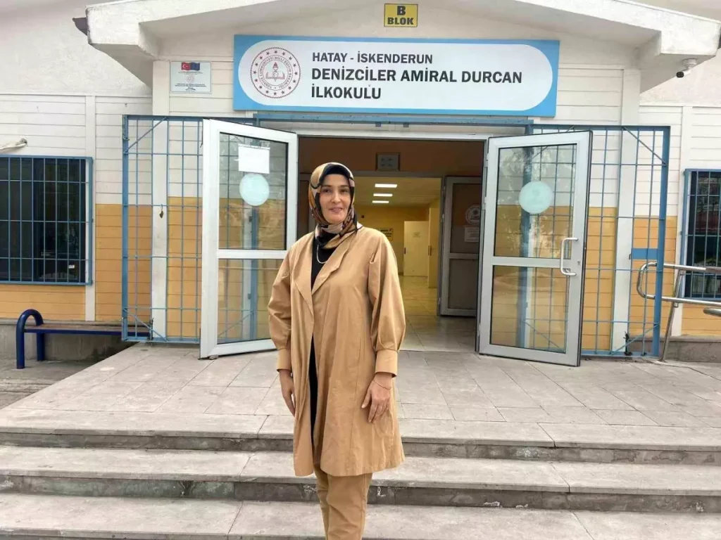 Esra Sultan Kaya’dan Öğretmenine Duygusal Vefa