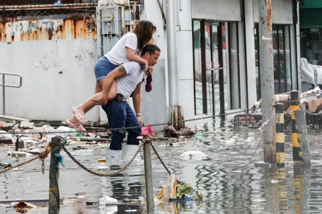 Filipinler’de Kalmaegi ve Fung-wong Tayfunlarının Ardından Yaşananlar