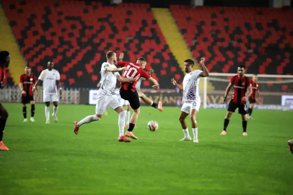 Gaziantep FK – Eyüpspor Maç Özeti: Birinci Yarıda Eyüpspor Önde