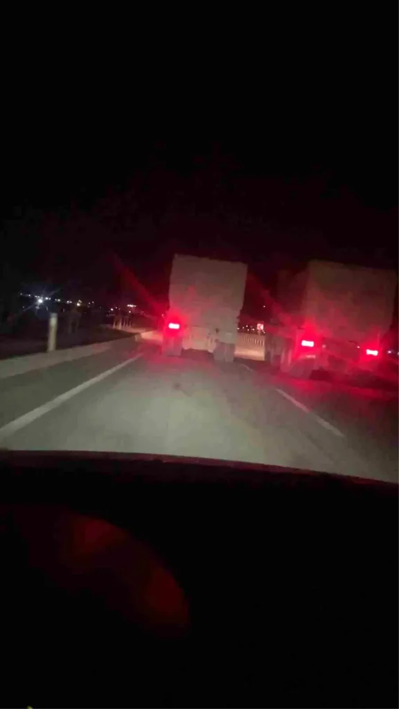 Hatay’da 100 km/h ile Yarışan Hafriyat Kamyonları Trafiği Tehdit Ediyor