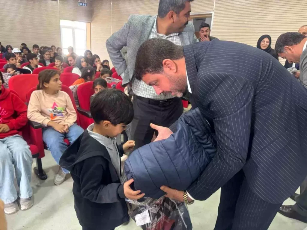 Hayırsever iş adamı Bozkuş, Hevsel’in Çiçekleri Projesi ile çocukların gönlüne dokundu