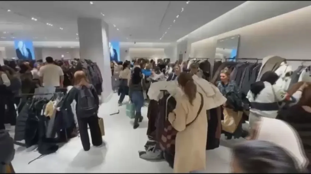 İstanbul’da Black Friday İndirimleriyle Alışveriş Yoğunluğu
