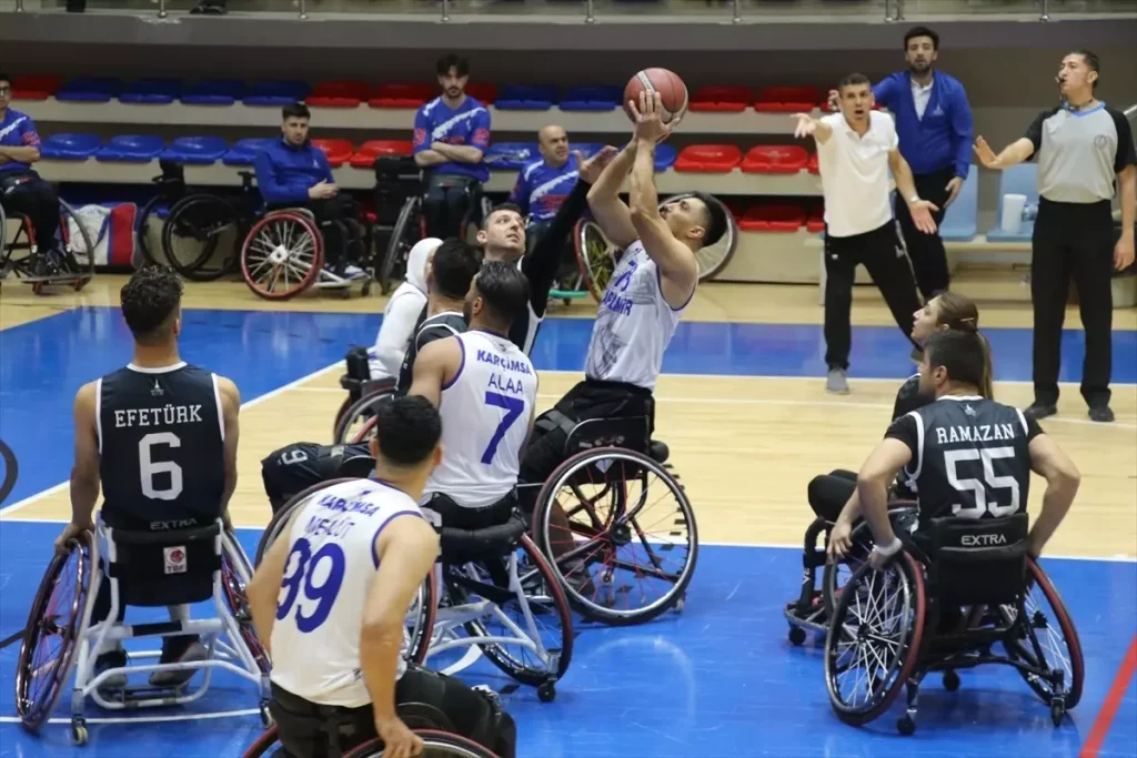 Karabük Demir Kartalspor, Tekerlekli Sandalye Basketbol Üstün Ligi’nde İzmir’i Yendi