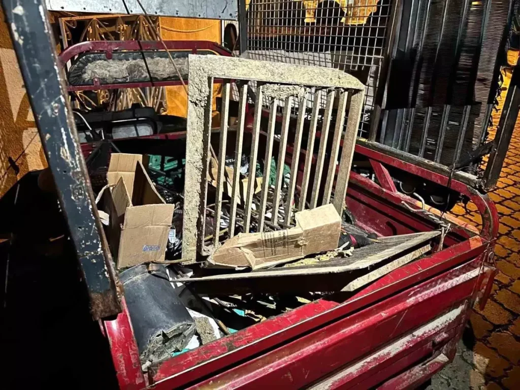 Manisa’da Yağmur Mazgallarının Çalınması Olayında 2 Kuşkulu Gözaltına Alındı