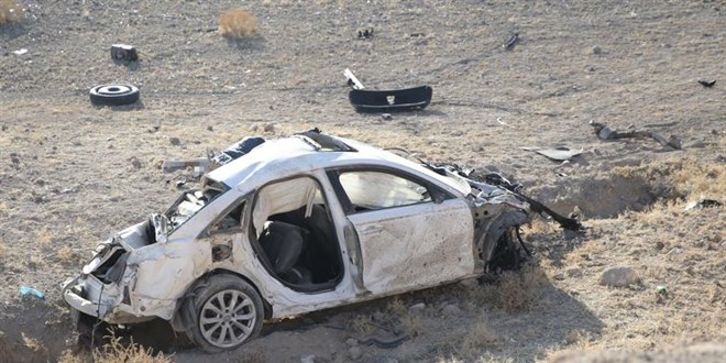 Niğde’de Feci Kaza: Otomobil Şarampole Devrildi