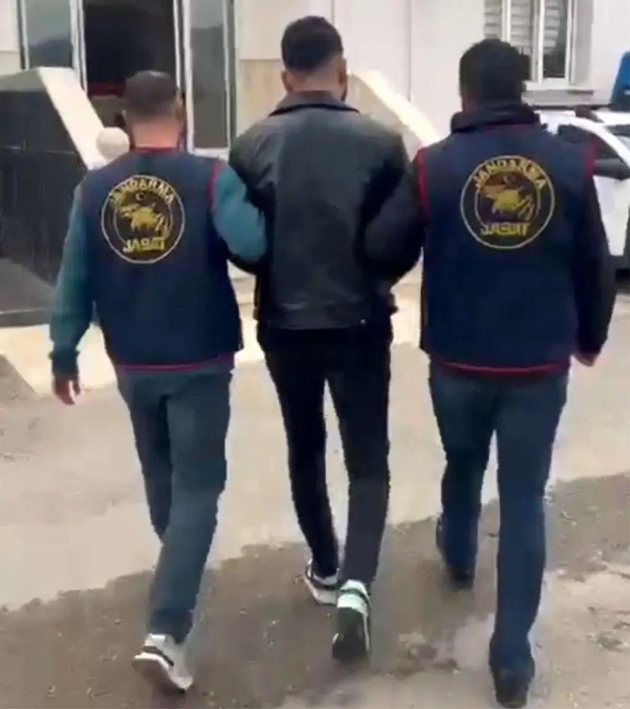 Adana’da 41 yıl katılaşmış mahpus cezasıyla aranan hükümlü yakalandı