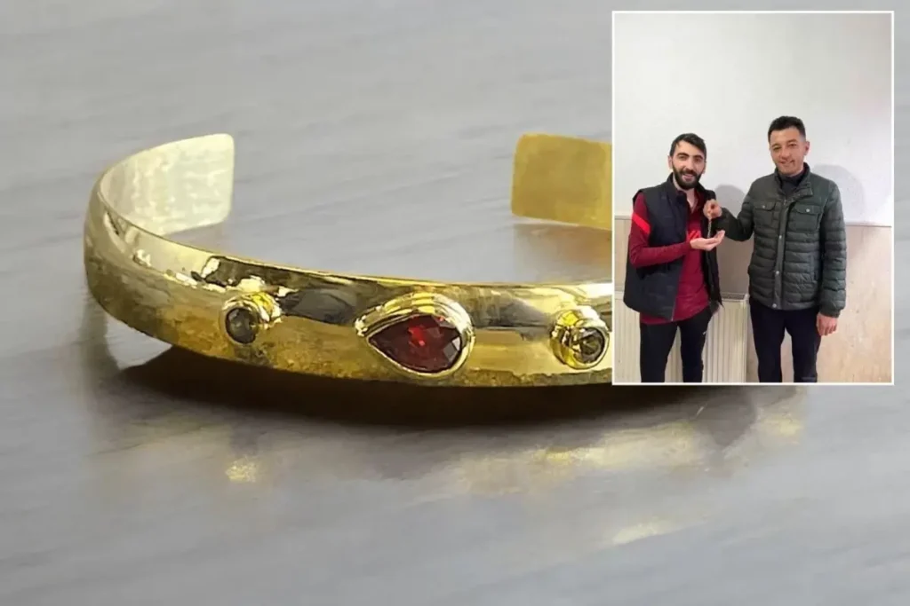 Altın bilekliği bulunca bakın ne yaptı?