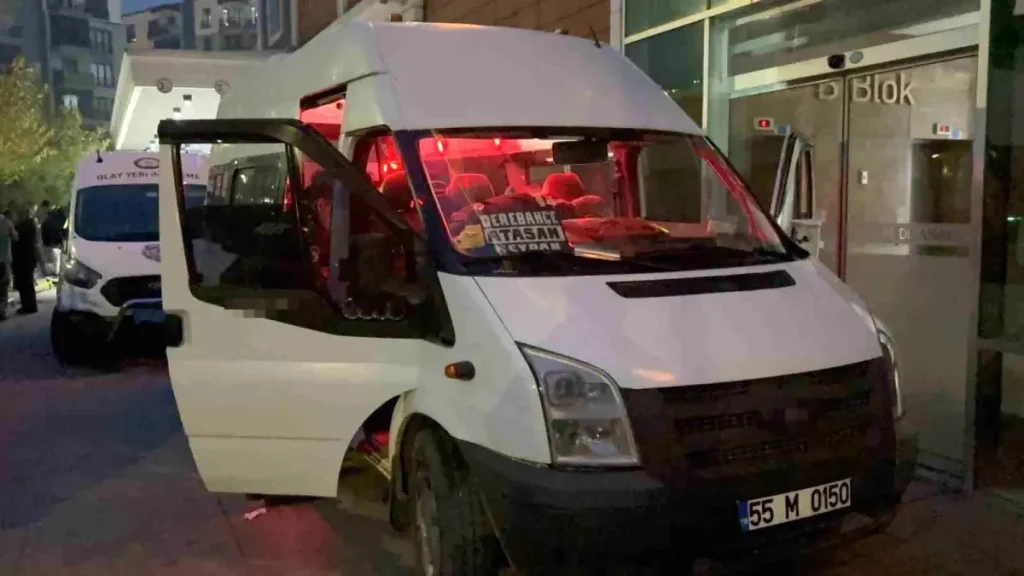 Aracında silahlı taarruza uğrayan dolmuş sürücüsü hastanelik oldu