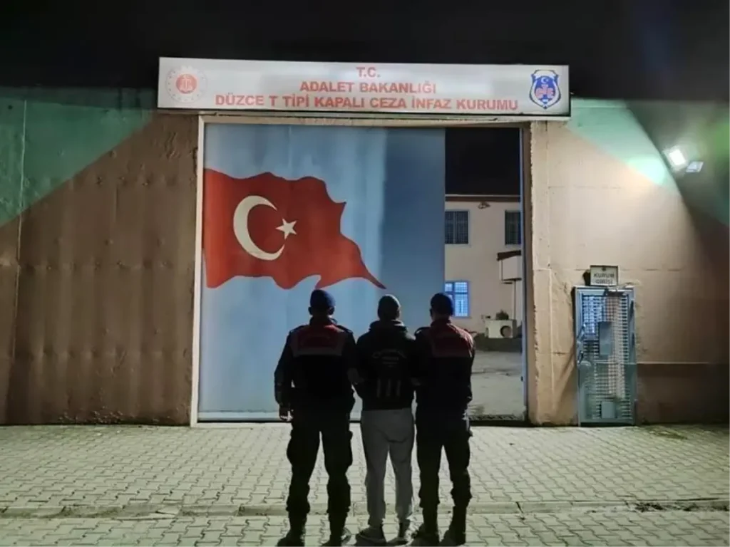Aranan 10 kişi jandarma tarafından yakalandı