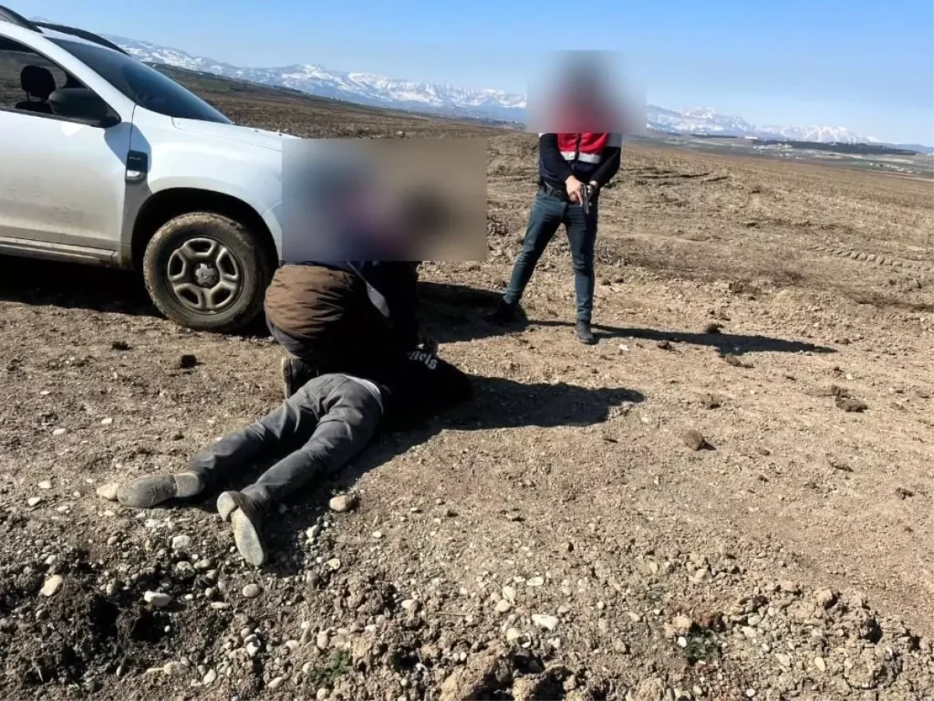 Çorum’da JASAT Baskını: 78 Aranan Şahıs İfşa Edildi ve Gözaltına Alındı