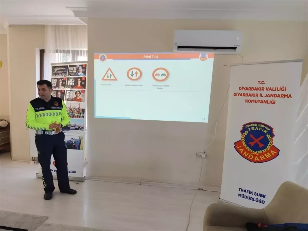 Diyarbakır’da özel bireylere ve şoförlere eğitim verildi
