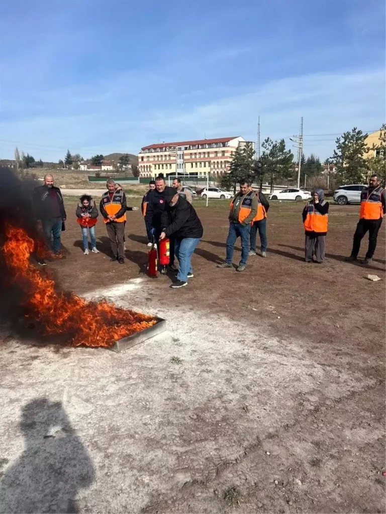 Eskişehir’de Gönüllülere İleri Düzey Afet ve Müdahale Eğitimi Başlıyor