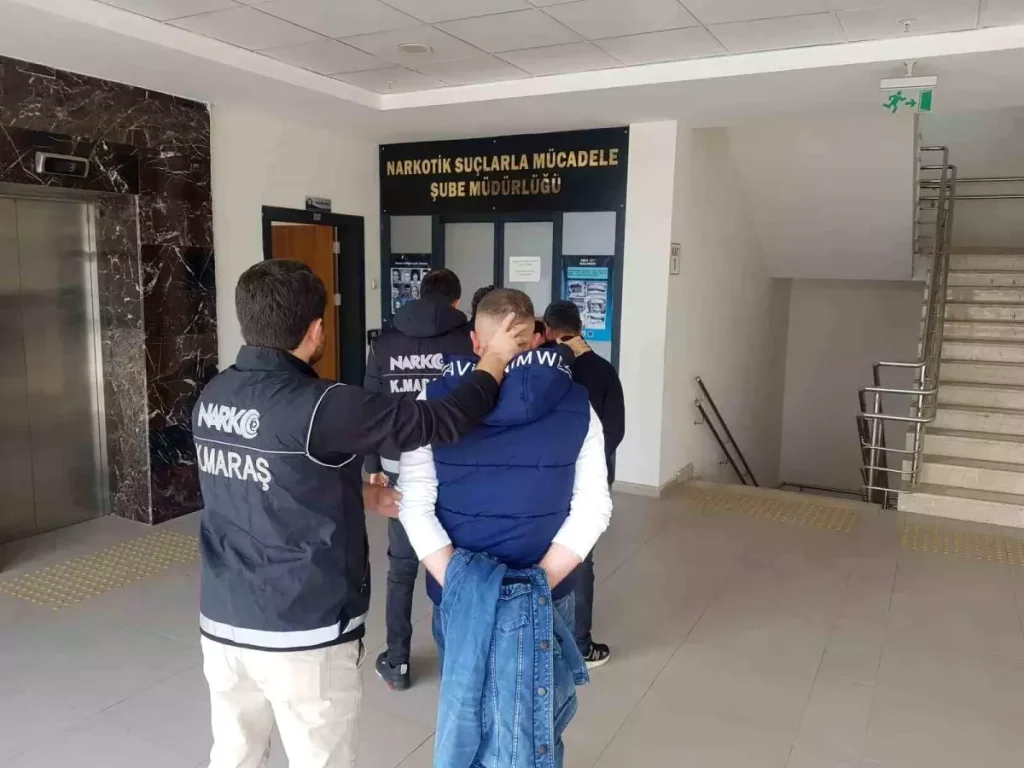 Kahramanmaraş’ta 13 bin 720 adet sentetik ecza ele geçirildi