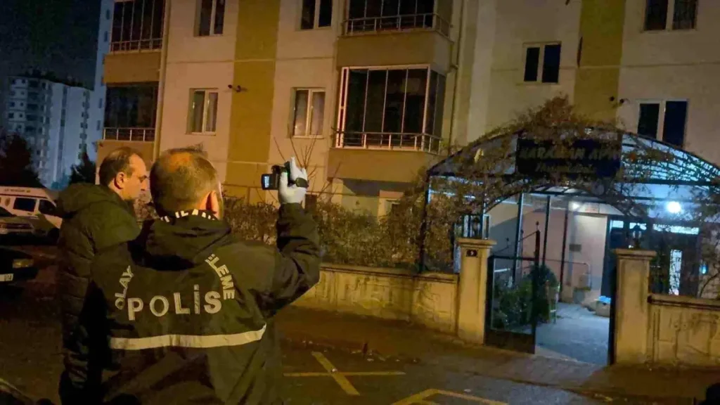 Kayseri’de Baba ile Oğul Arasında Bıçaklı Çatışma: Oğul Ağır Yaralandı