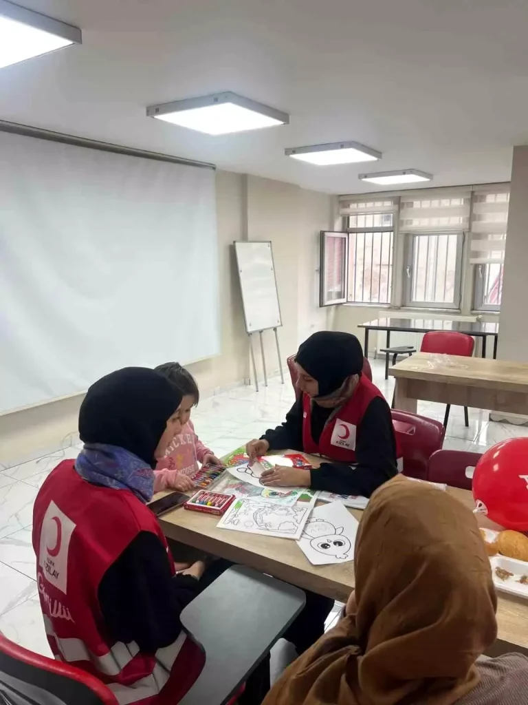 Kızılay, Diyarbakır’da otizmli çocukları ve ailelerini ağırladı