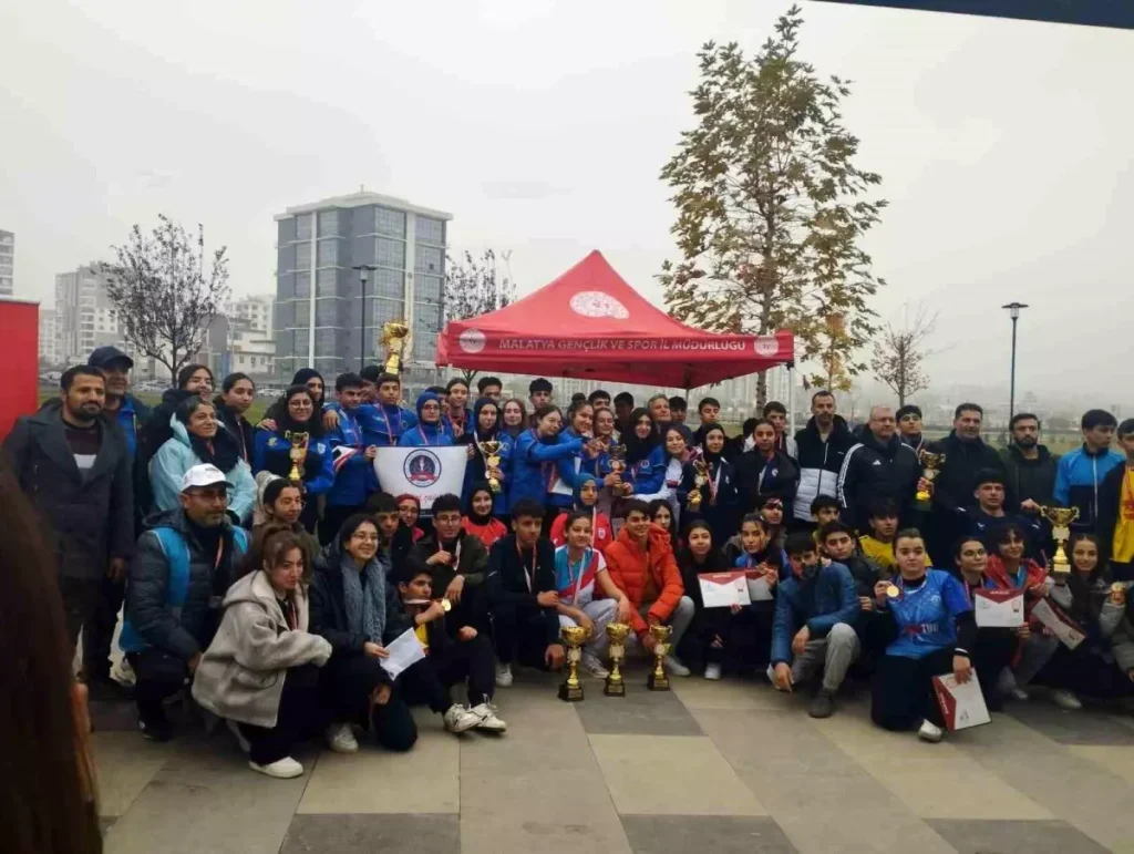 Malatya’da Gençlik Coşkusu: Okul Sporları Oryantiring Şampiyonası Gerçekleştirildi