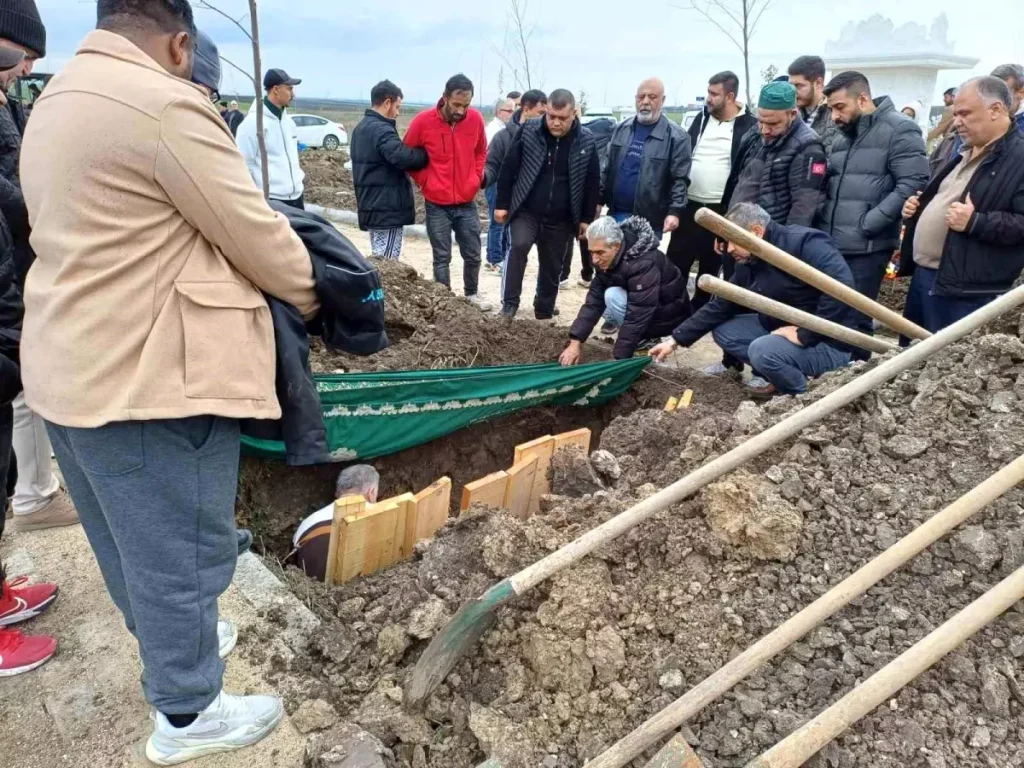 Meskeninde vahşice öldürülen bayan toprağa verildi