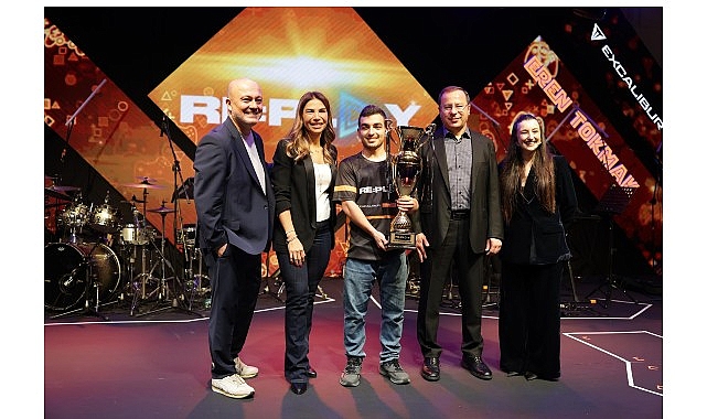 RE:PLAY oyun turnuvasının final gecesi gerçekleşti