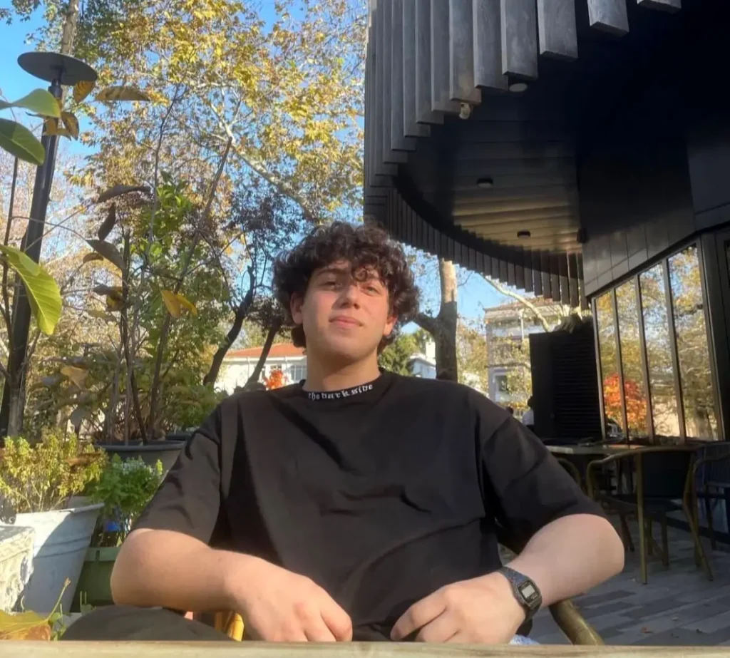 Üniversite Öğrencisinin Vefatı: Aile ve Kampüste Yas