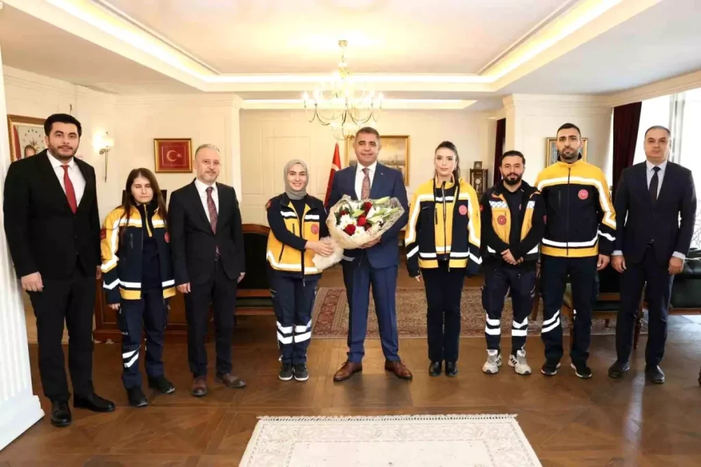 Vali Aslan acil sıhhat çalışanları ağırladı