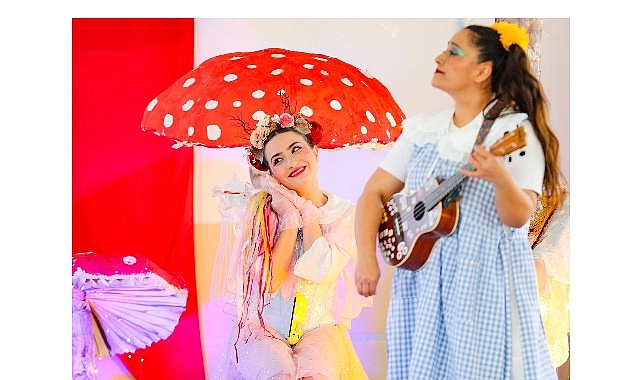 Aliağa Belediyesi Orman Tiyatrosu Birinci Oyunuyla Sahnede