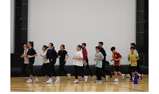 Gençlere Spor Akademileri Yolunda Fiyatsız Takviye