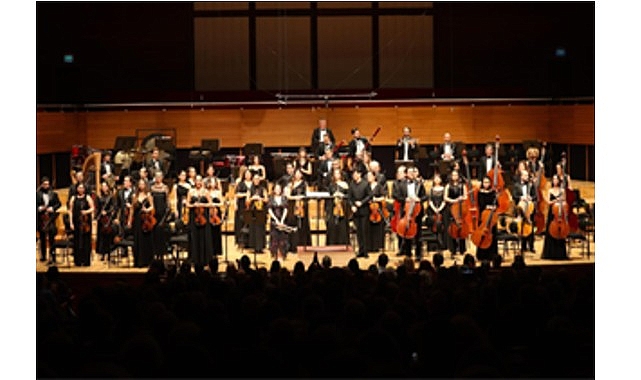 İzmir Oda Orkestrası dünyaca ünlü sanatkarlarla sahne aldı