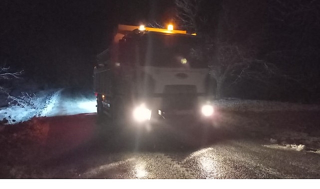 Lider Çerçioğlu: Karla Uğraş Çalışmalarımız Mesai Mefhumu Gözetmeksizin Devam Ediyor