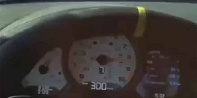 300 kilometrenin üzerinde sürat yapan maganda yakalandı