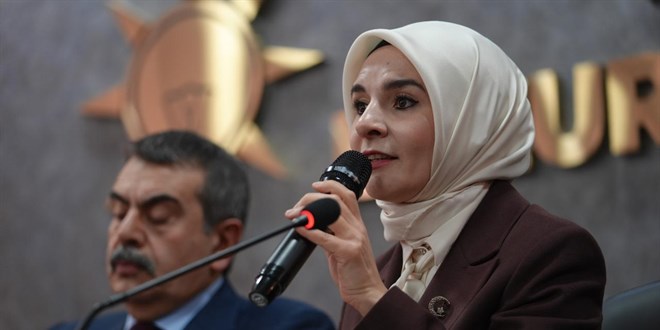 Bakan Göktaş: Biz turist üzere belli günlerde zelzele bölgesine gitmiyoruz