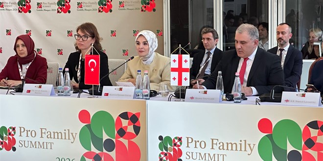 Bakan Göktaş’tan Dünyaya çağrı: Dijital Dünyada Çocuk Hakları Mukavelesi’ni imzalayın