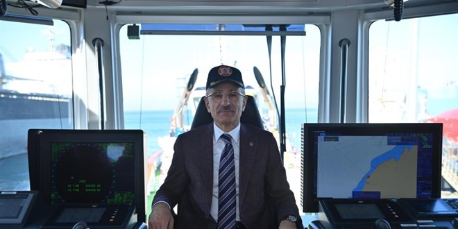 Bakan Uraloğlu: Gemilere 7 gün 24 saat kesintisiz haberleşme hizmeti sunacağız