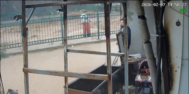 Hatay’da sağanak tesirli oldu: Yollar göle döndü meskenleri su bastı