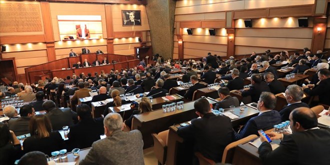 İBB Meclisinde iftar menülerine artırım yapıldı