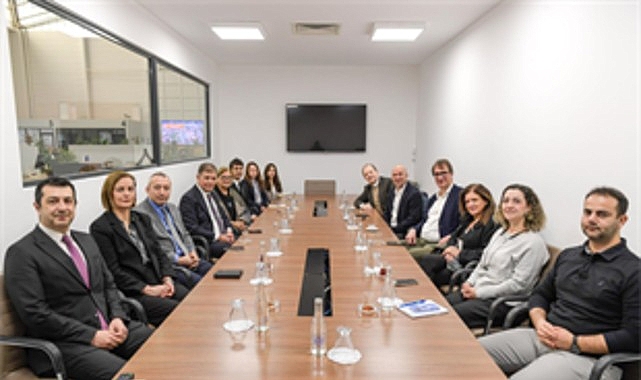 Lider Dr. Cemil Tugay’a Floransa heyetinden ziyaret