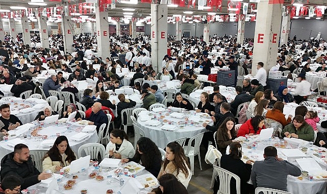 Lider Pehlivan, iftarı belediye ailesiyle karşıladı