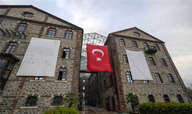 Meslek Fabrikası’na Ata’nın imzaladığı evrakın görselleri asıldı