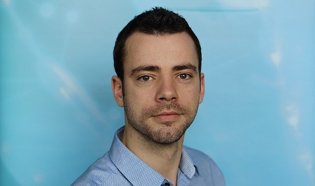 Önü aşk ardı casusluk