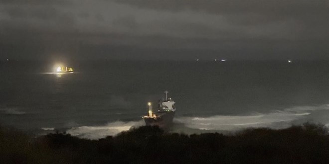 Sarıyer açıklarında karaya oturan gemiden kurtarma talebi gelmedi