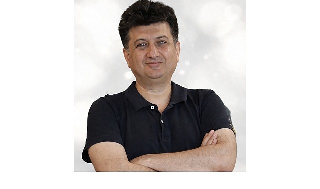 Yapay Zekâ Meslekleri Yok Etmiyor, Tekrar Şekillendiriyor