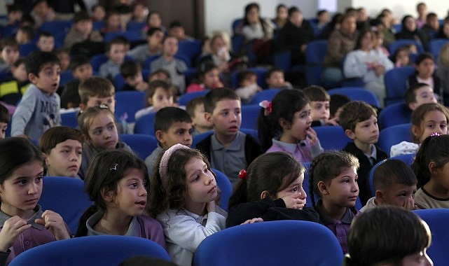 Yenipazar’da Çocuklar Lider Çerçioğlu’nun Çalışmaları ile Tiyatroyla Buluştu