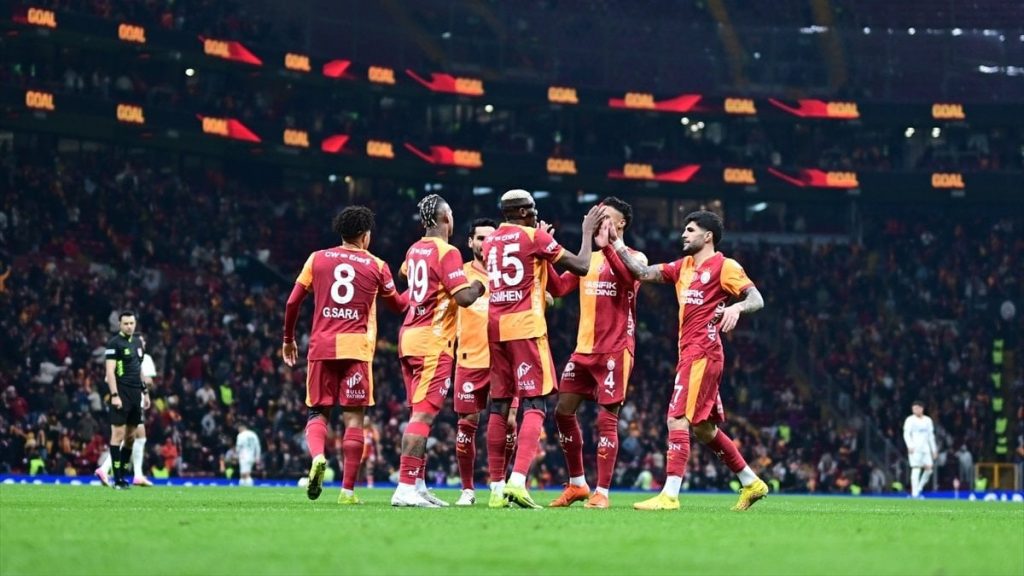 Eski hakemler, Galatasaray – Alanyaspor maçının tartışmalı durumlarını yorumladı