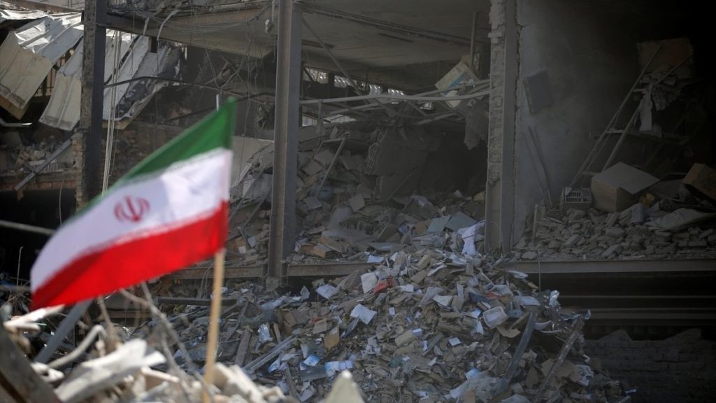 İran: ABD-İsrail hücumlarında 105 sivil yer amaç alındı