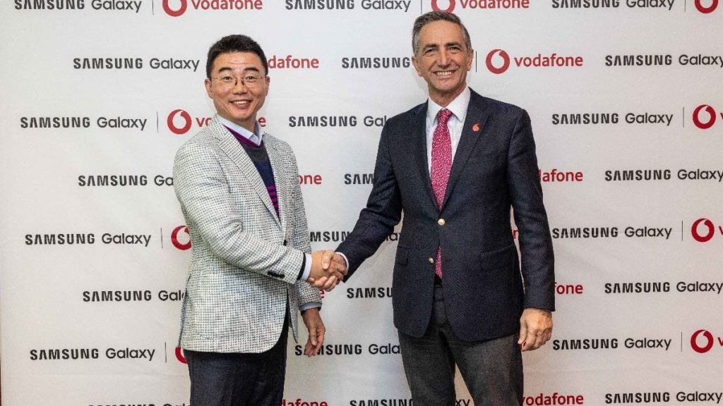 Vodafone ve Samsung’dan Taşınabilir Dünya Kongresi’nde yeni 5G’li cihaz iş birliği