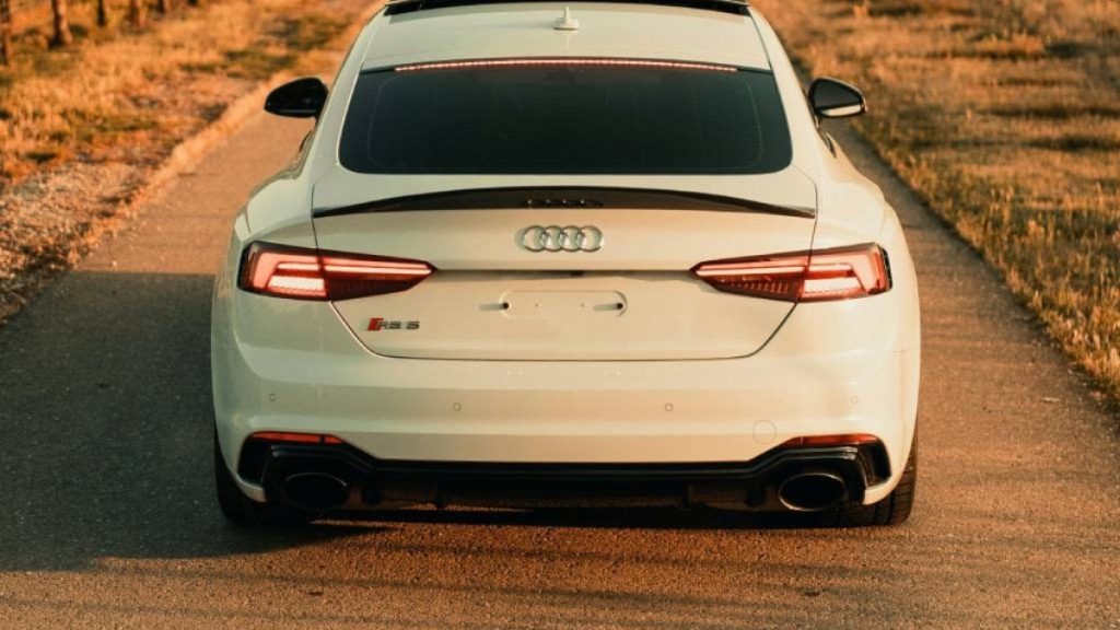 Volkswagen ve Audi dava edildi: Tanınan motorda yağ sorunu var