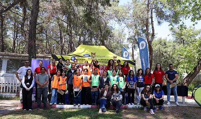Antalya Büyükşehir Belediyesi’nden kız çocuklarına spor dayanağı